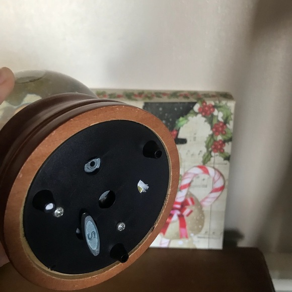 San Francisco Vintage Santa Elf Musical Snow Globe - Picture 10 of 10